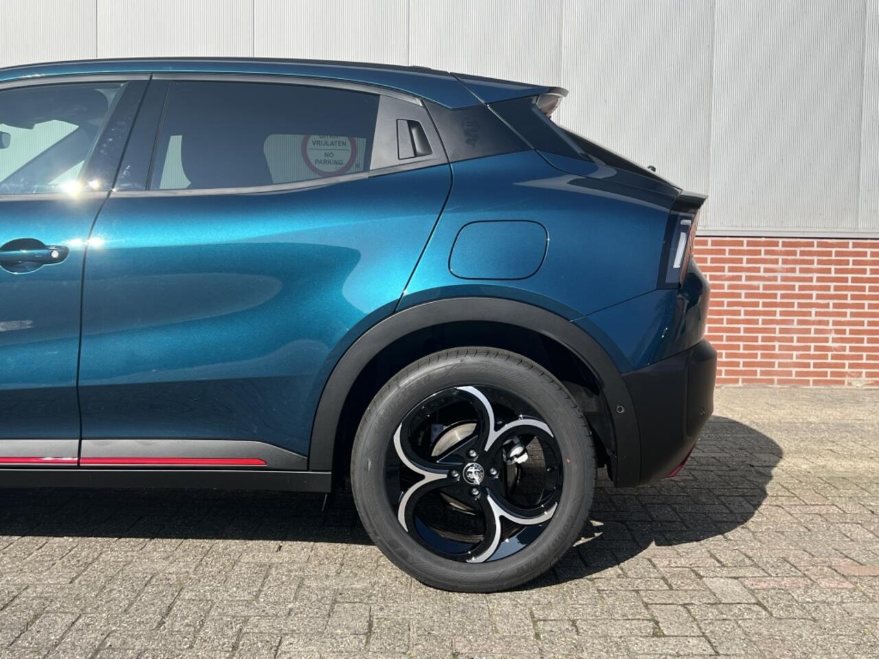 Alfa Romeo Junior 1.2 Turbo 136 PK Ibrida Speciale | Techno | Camera | 18"