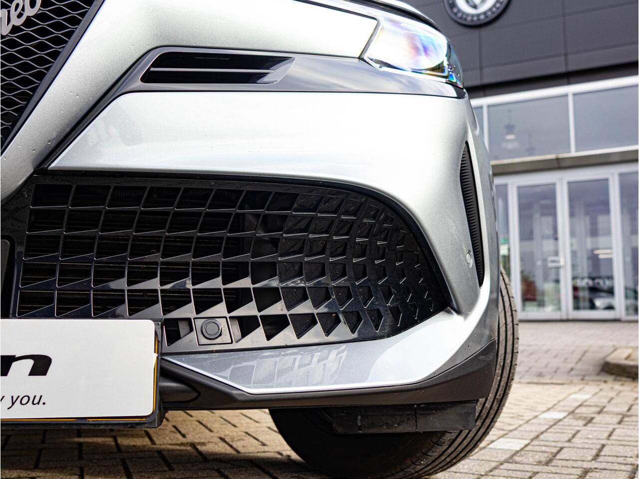 Alfa Romeo Junior 1.2 Turbo Hybrid Ibrida Speciale | ACC | LED |