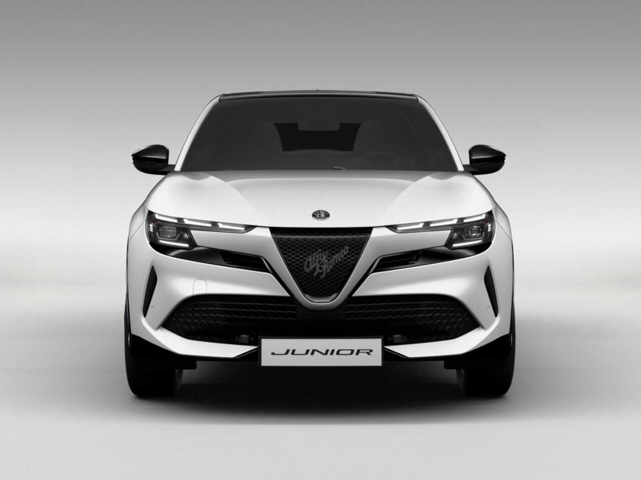Alfa Romeo Junior 1.2 Turbo Hybrid Ibrida Sport Speciale | Snel leverbaar | Pack Techno | Schuif/Kanteldak | Sempione White, Dak Zwart | Verwarmbare Voorruit