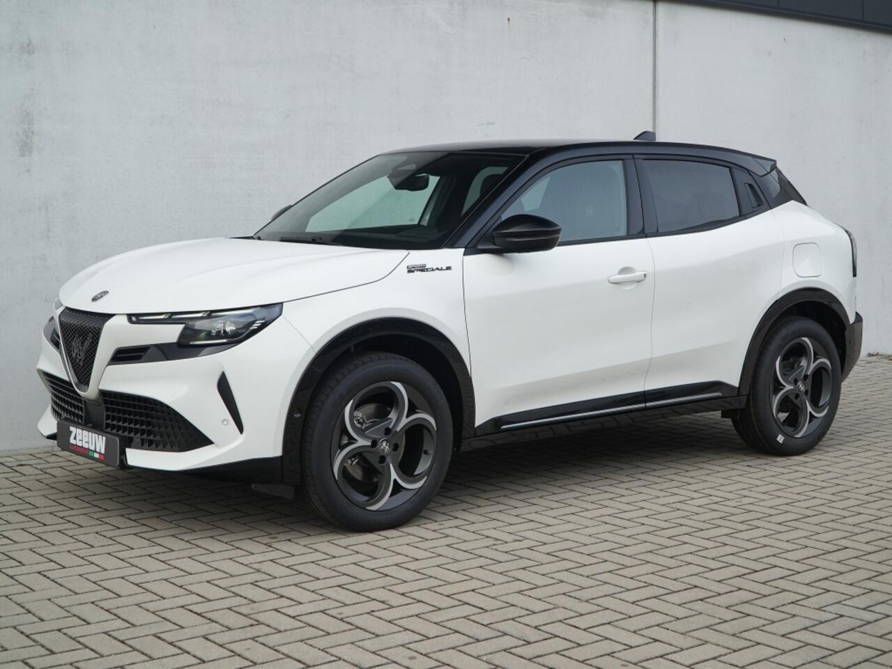 Alfa Romeo Junior 1.2 Turbo Ibrida 145 PK Sport Speciale | Pano | Techno | 18"