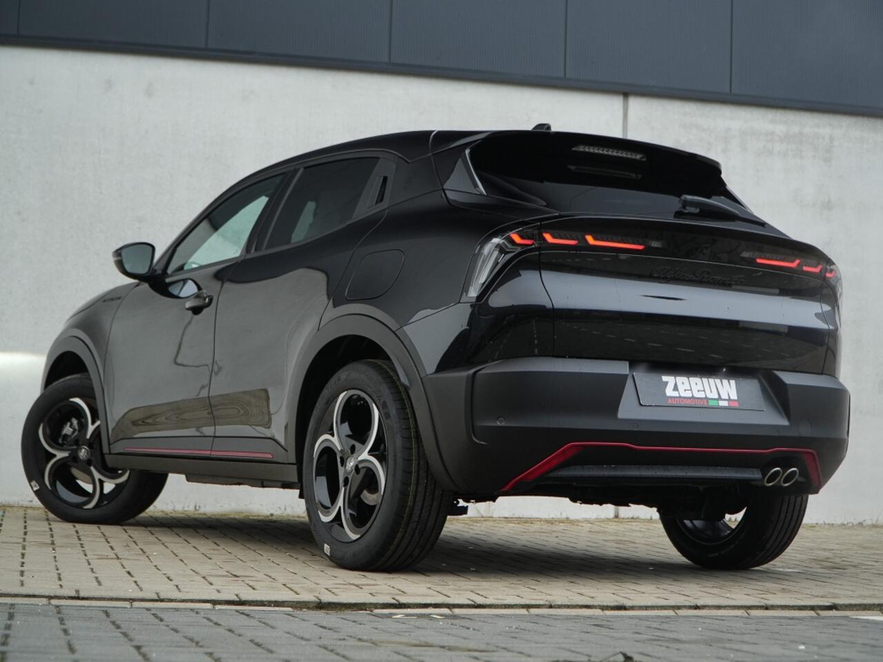 Alfa Romeo Junior Elettrica Speciale 54 kWh | Pano | Techno | 18"