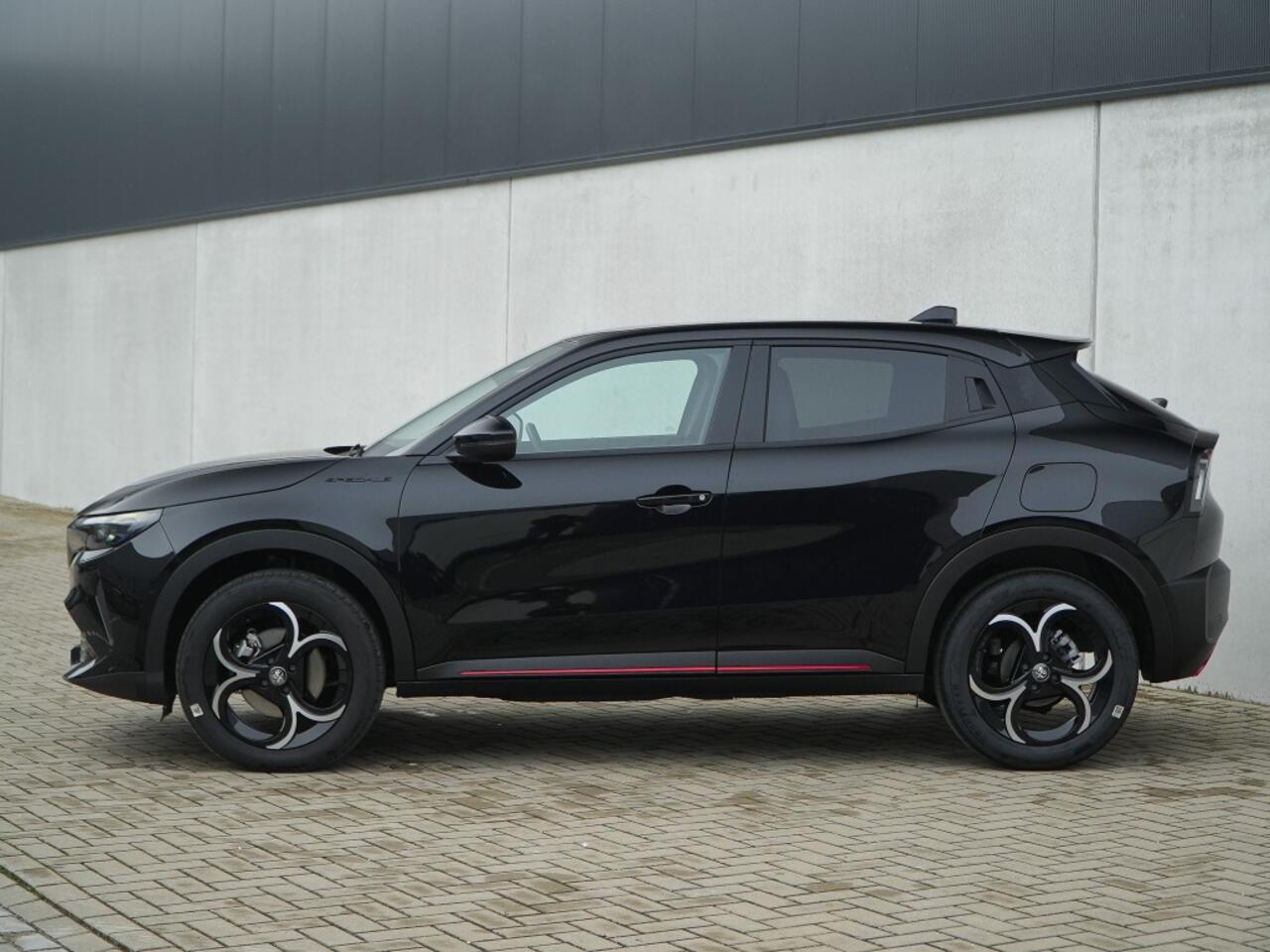 Alfa Romeo Junior Elettrica Speciale 54 kWh | Pano | Techno | 18"