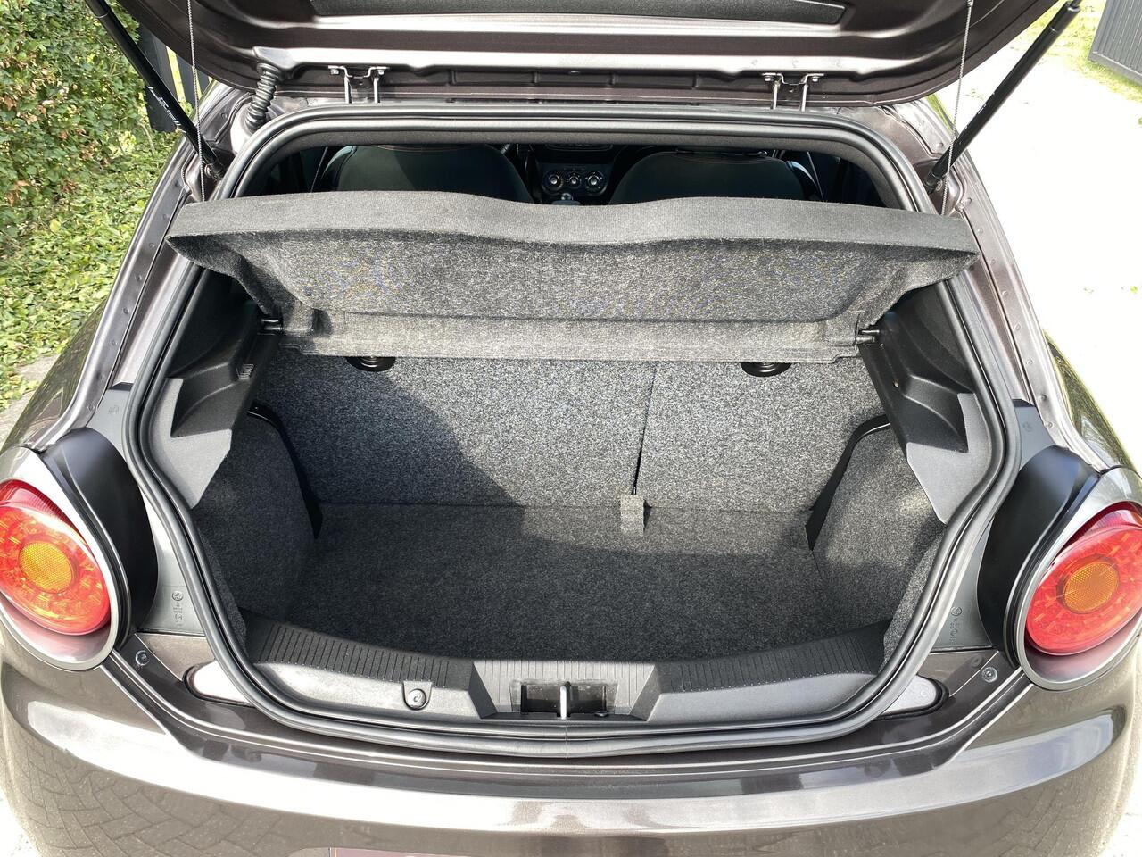 Alfa Romeo MITO 1.4 T MultiAir Super Stoelverwarming A/C Cruise control 17 inch