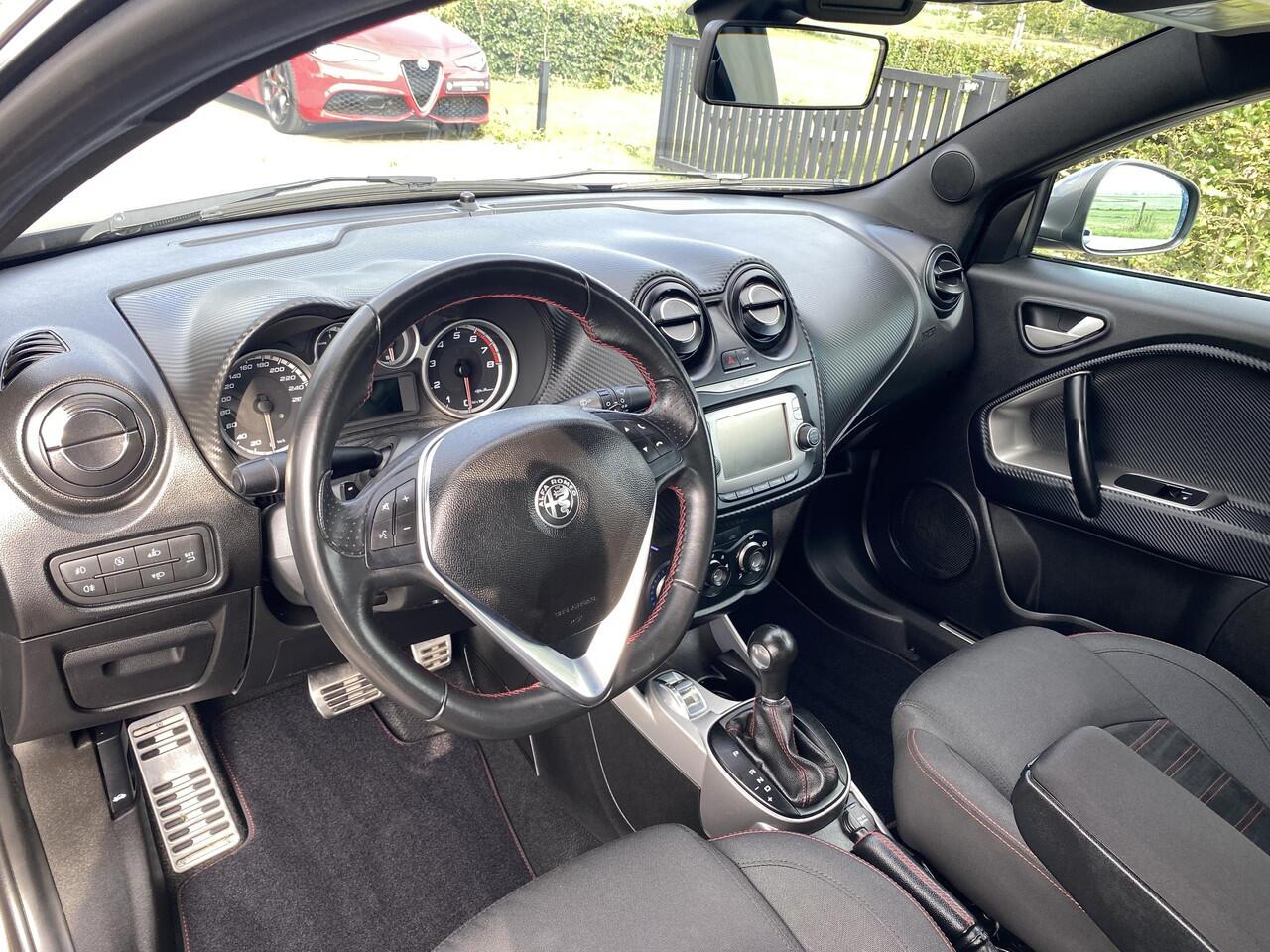 Alfa Romeo MITO 1.4 T MultiAir Super Stoelverwarming A/C Cruise control 17 inch