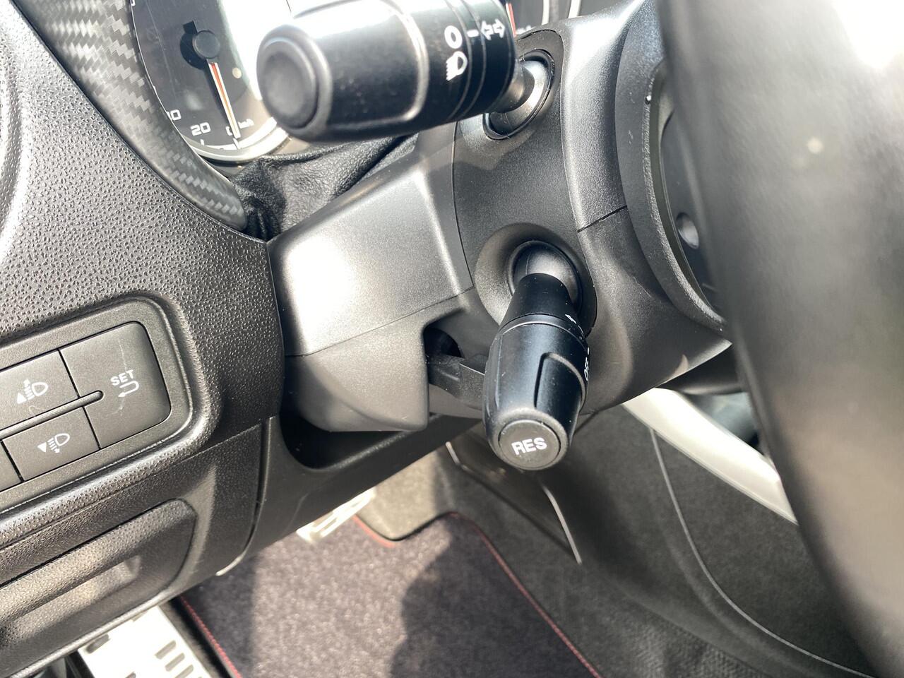 Alfa Romeo MITO 1.4 T MultiAir Super Stoelverwarming A/C Cruise control 17 inch