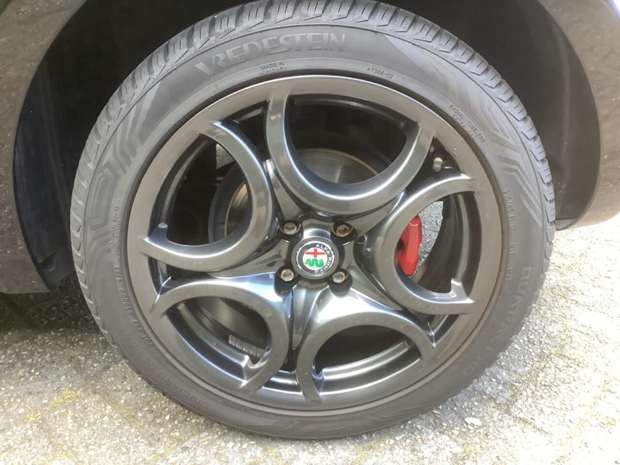 Alfa Romeo MITO 0,9 TwinAir Eco I climatronic I navi I 17 Inch
