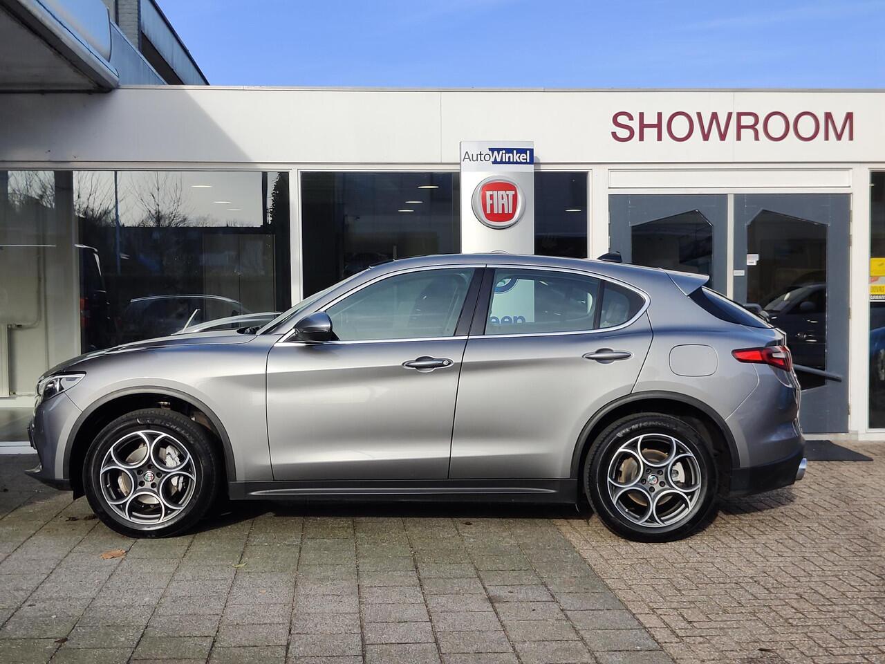 Alfa Romeo Stelvio 2.0 Turbo Aut. AWD 200pk Super | Schuif/Kantel dak | Trekhaak | Leder | Navi | Elek. Stoelen