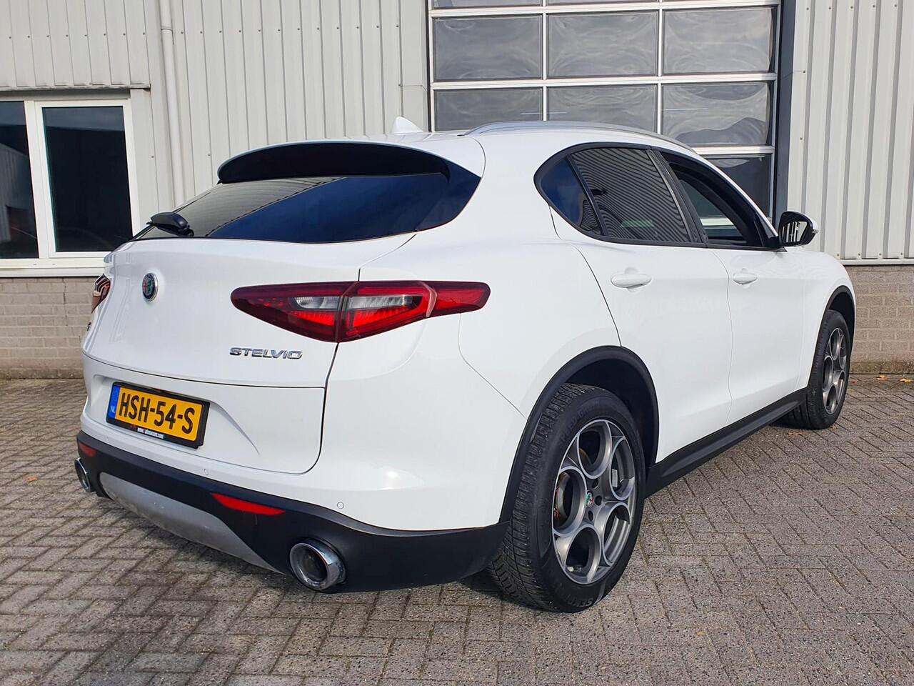 Alfa Romeo Stelvio 2.0 T AWD Camera | Rondom PDC