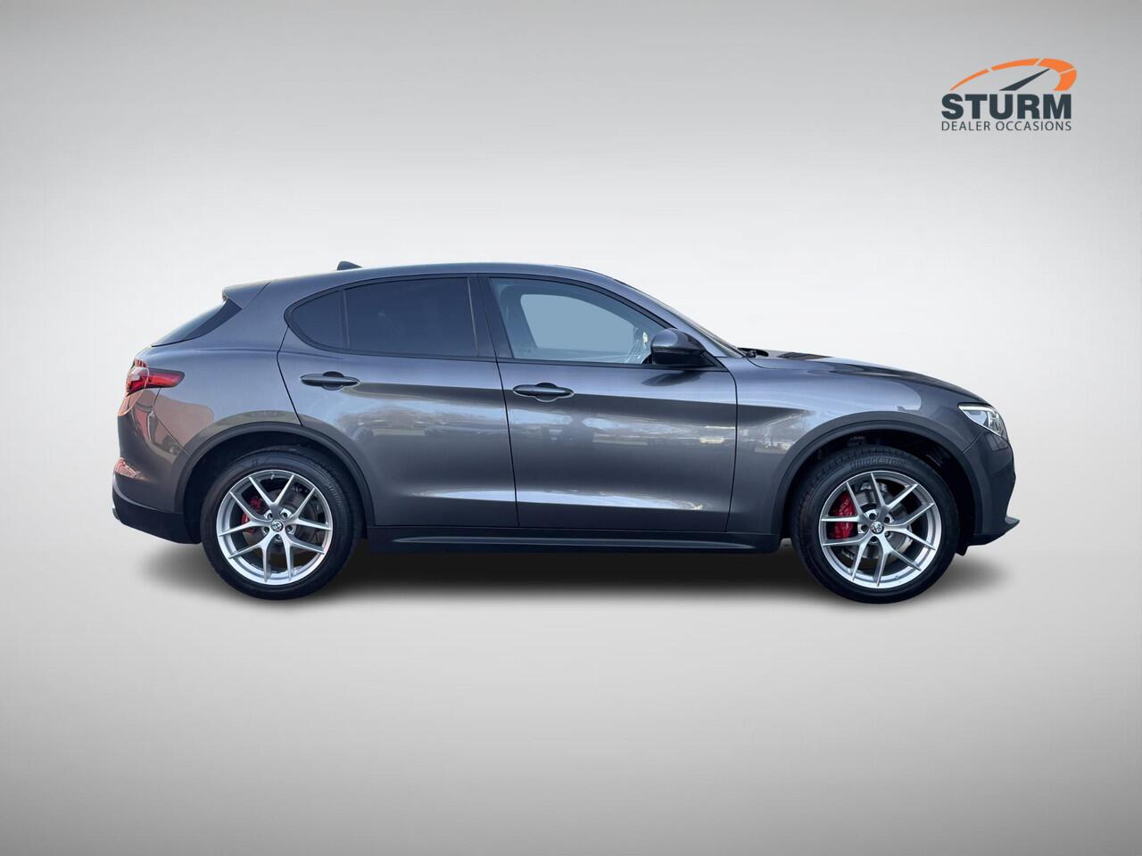 Alfa Romeo Stelvio 2.0 T AWD Super Veloce Interieur NL-Auto + Afneembare Trekhaak!