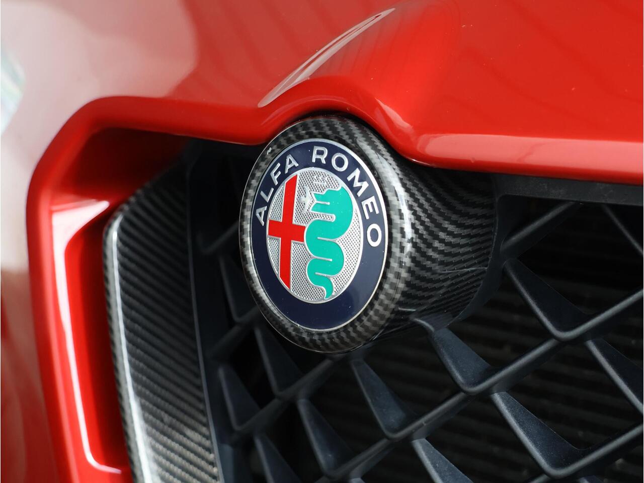 Alfa Romeo Stelvio 2.9 V6 AWD Quadrifoglio | NL auto | Harman/Kardon | Carbon |