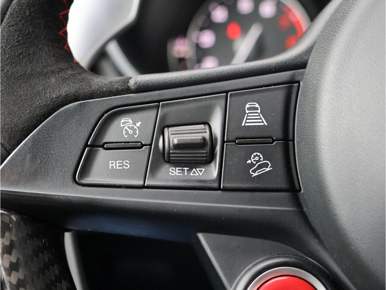 Alfa Romeo Stelvio 2.9 V6 AWD Quadrifoglio | NL auto | Harman/Kardon | Carbon |