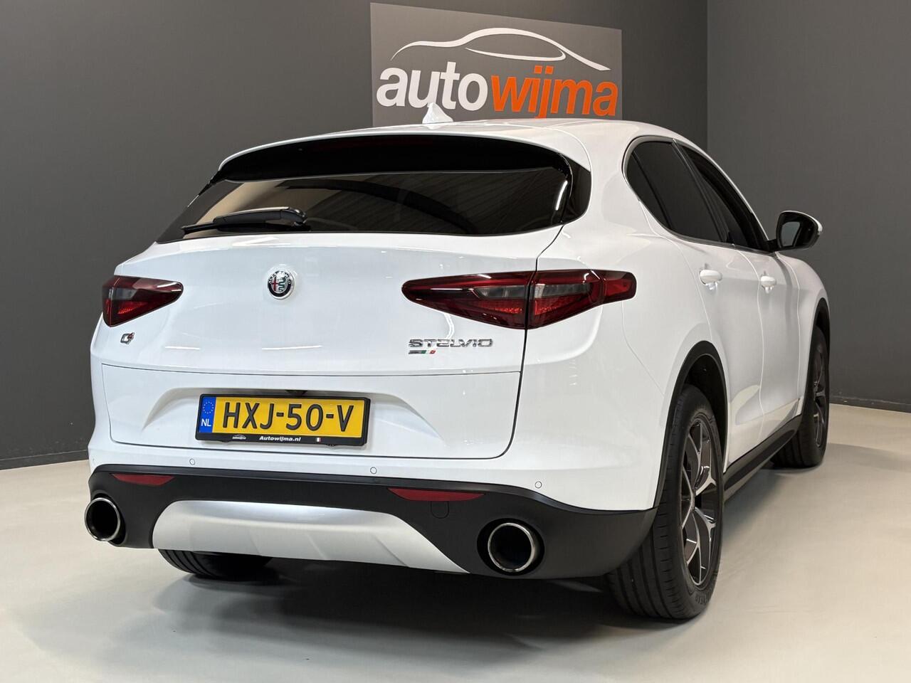 Alfa Romeo Stelvio 2.0 Turbo 280pk AWD Super Q4 Apple carplay, stuurschakeling, performance pack, Afneembare trekhaak