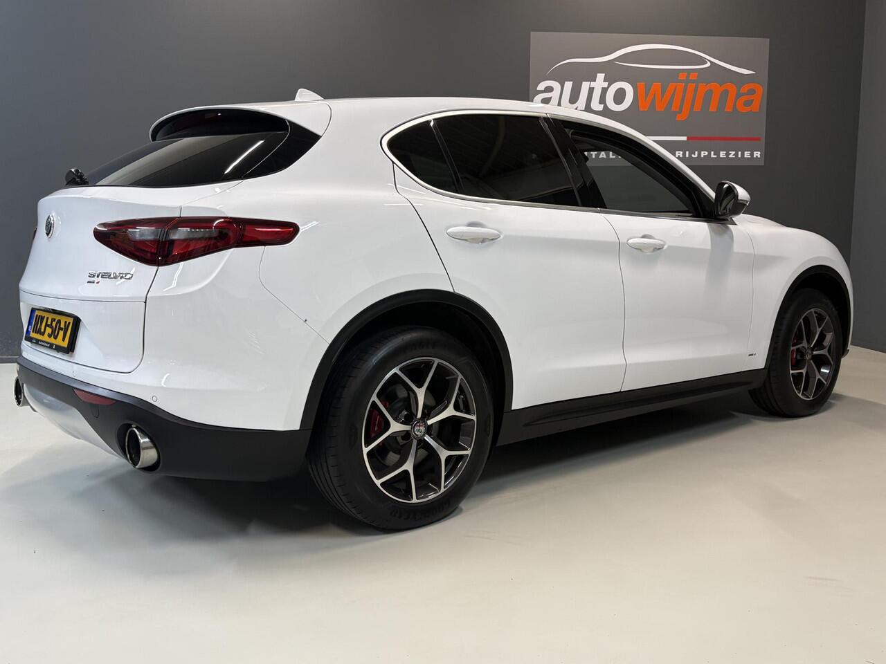 Alfa Romeo Stelvio 2.0 Turbo 280pk AWD Super Q4 Apple carplay, stuurschakeling, performance pack, Afneembare trekhaak