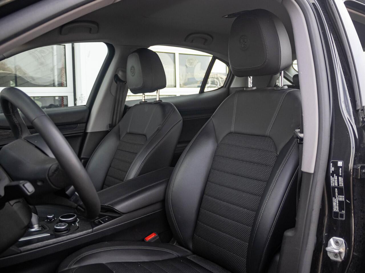 Alfa Romeo Stelvio 2.0 Turbo Aut. AWD 200pk Super | Navi | Apple Carplay | 19" | Winter Pack | Camera | Xenon | Elektr. A-Klep