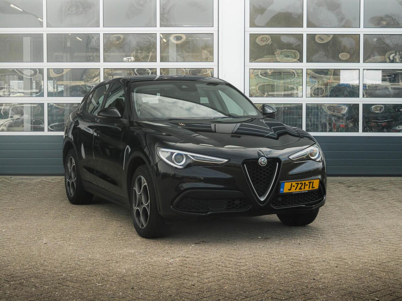 Alfa Romeo Stelvio 2.0 Turbo Aut. AWD 200pk Super | Navi | Apple Carplay | 19" | Winter Pack | Camera | Xenon | Elektr. A-Klep