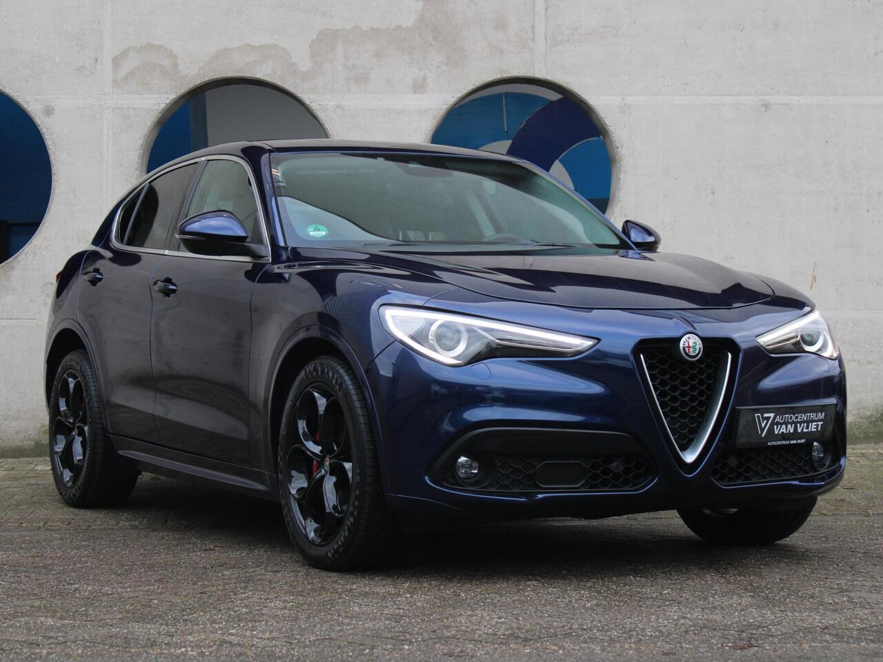 Alfa Romeo Stelvio 2.2d Super | LEDEREN BEKLEDING | 20" LICHTMETALEN VELGEN |