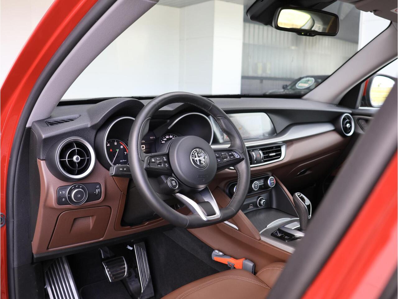 Alfa Romeo Stelvio 2.0 T AWD Sprint | Stoel/stuur Verwarming | Veloce Interieur | Navi |