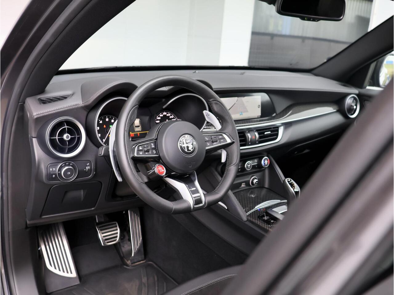 Alfa Romeo Stelvio 2.9 V6 AWD Quadrifoglio | 510 PK | Pano | Stoel- en stuurverwarming |