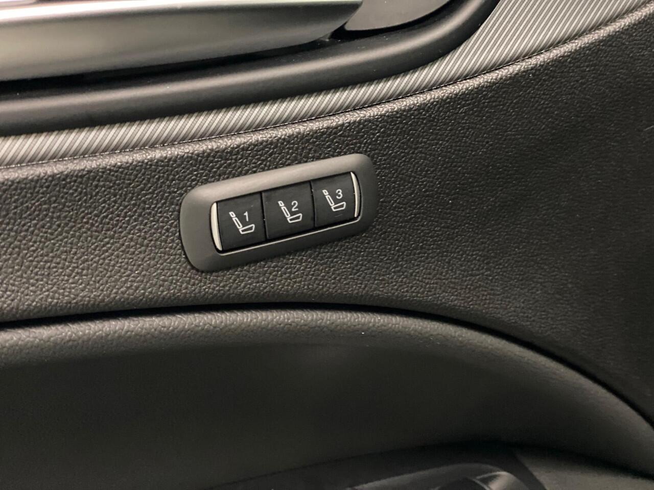 Alfa Romeo Stelvio 2.0 T AWD Veloce Pano Soundsysteem Theatre 400 Watt 20 Inch Leer Camera stuurwiel verwarmd ACC