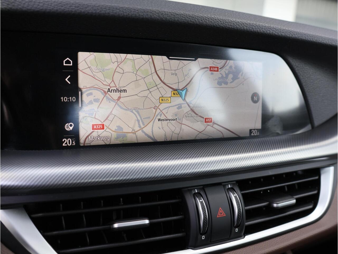 Alfa Romeo Stelvio 2.0 T AWD Sprint | Veloce Interieur | Navi | ACC | Stoel-Stuurverwarming