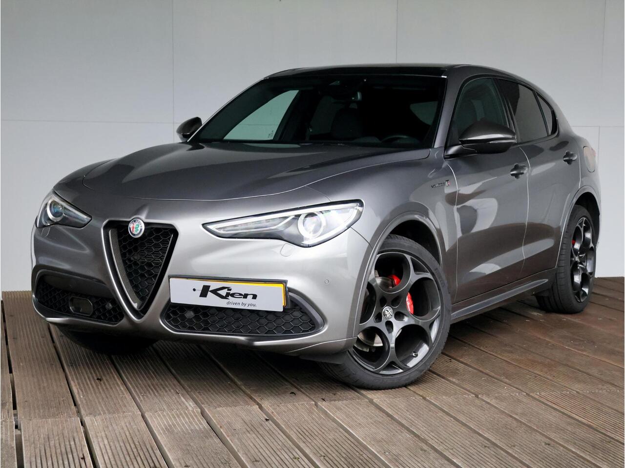 Alfa Romeo Stelvio 2.0 T AWD Veloce TI | Quadrifoglio int. | Pano-dak | Unieke uitvoering |
