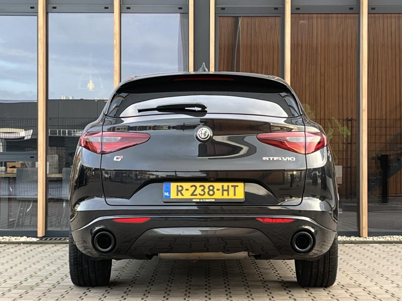 Alfa Romeo Stelvio 2.0 T AWD Veloce