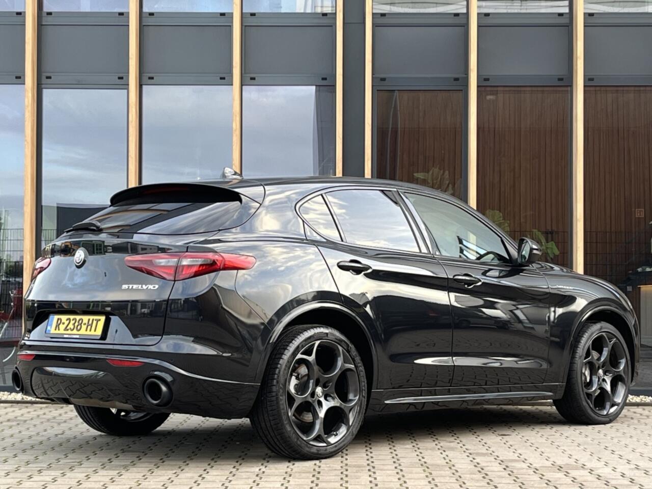 Alfa Romeo Stelvio 2.0 T AWD Veloce