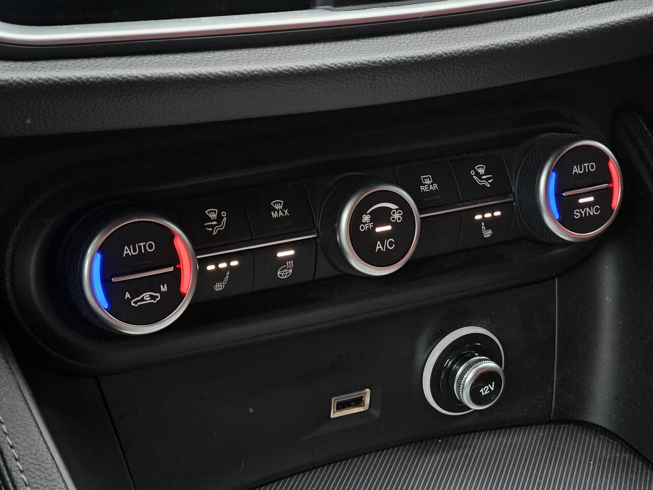 Alfa Romeo Stelvio 2.0 T GME AWD Veloce / ROOD LEDER / CARPLAY /