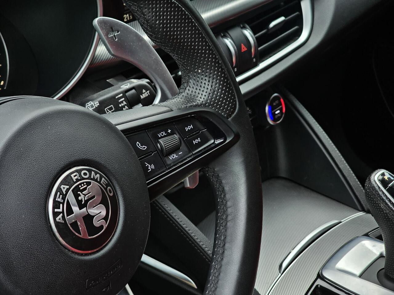 Alfa Romeo Stelvio 2.0 T GME AWD Veloce / ROOD LEDER / CARPLAY /