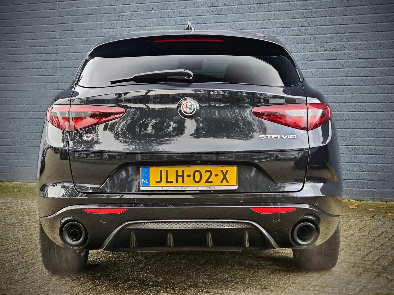 Alfa Romeo Stelvio 2.0 T GME AWD Veloce / ROOD LEDER / CARPLAY /