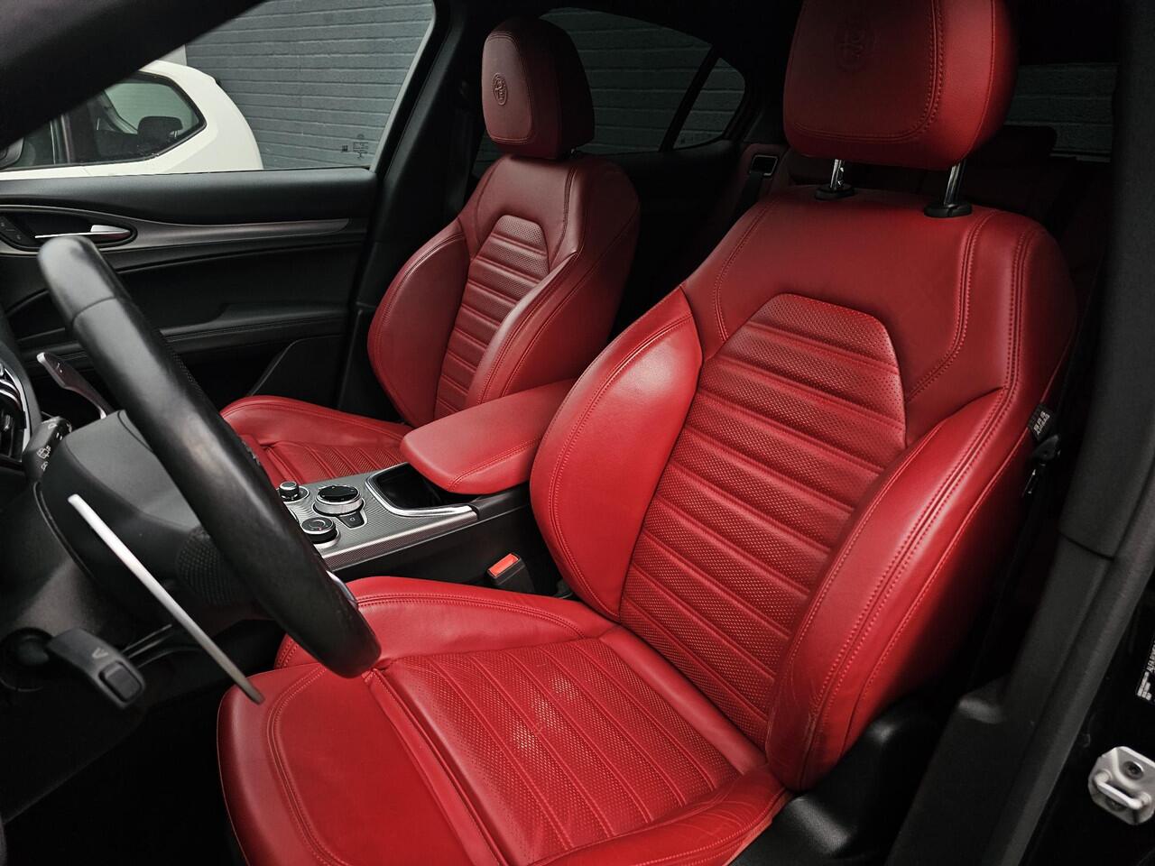 Alfa Romeo Stelvio 2.0 T GME AWD Veloce / ROOD LEDER / CARPLAY /