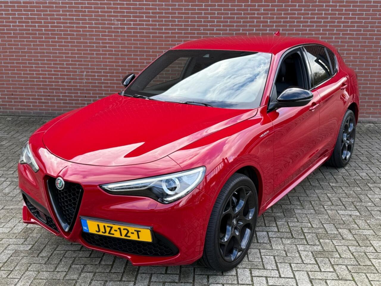 Alfa Romeo Stelvio 2.0T AWD VELOCE Q4 280pk NAVI CLIMA LEDER STOELVW STUURVW