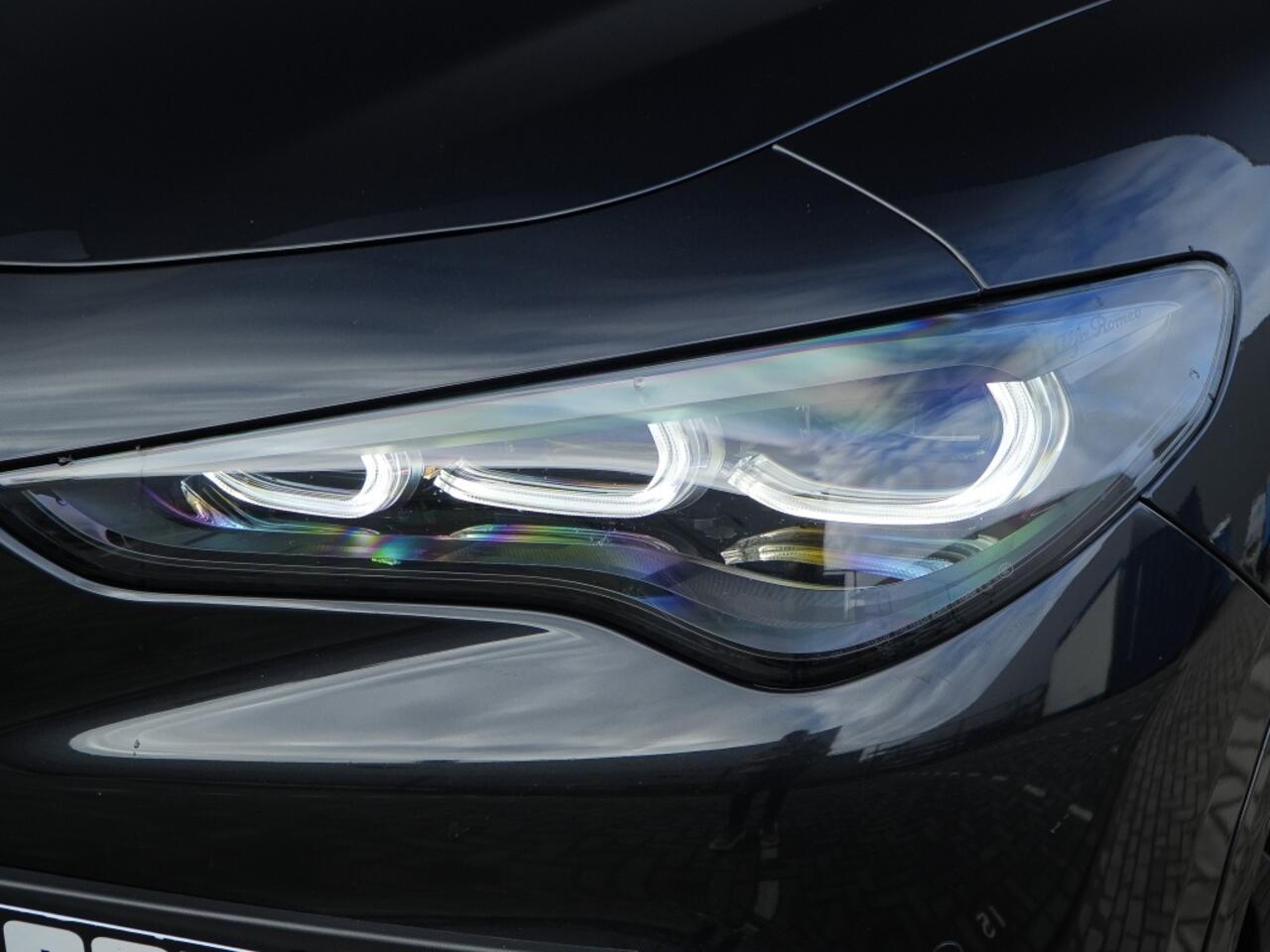 Alfa Romeo Stelvio 2.0 Turbo 280 PK AWD Competizione | Veloce | Harman | BTW | 21"