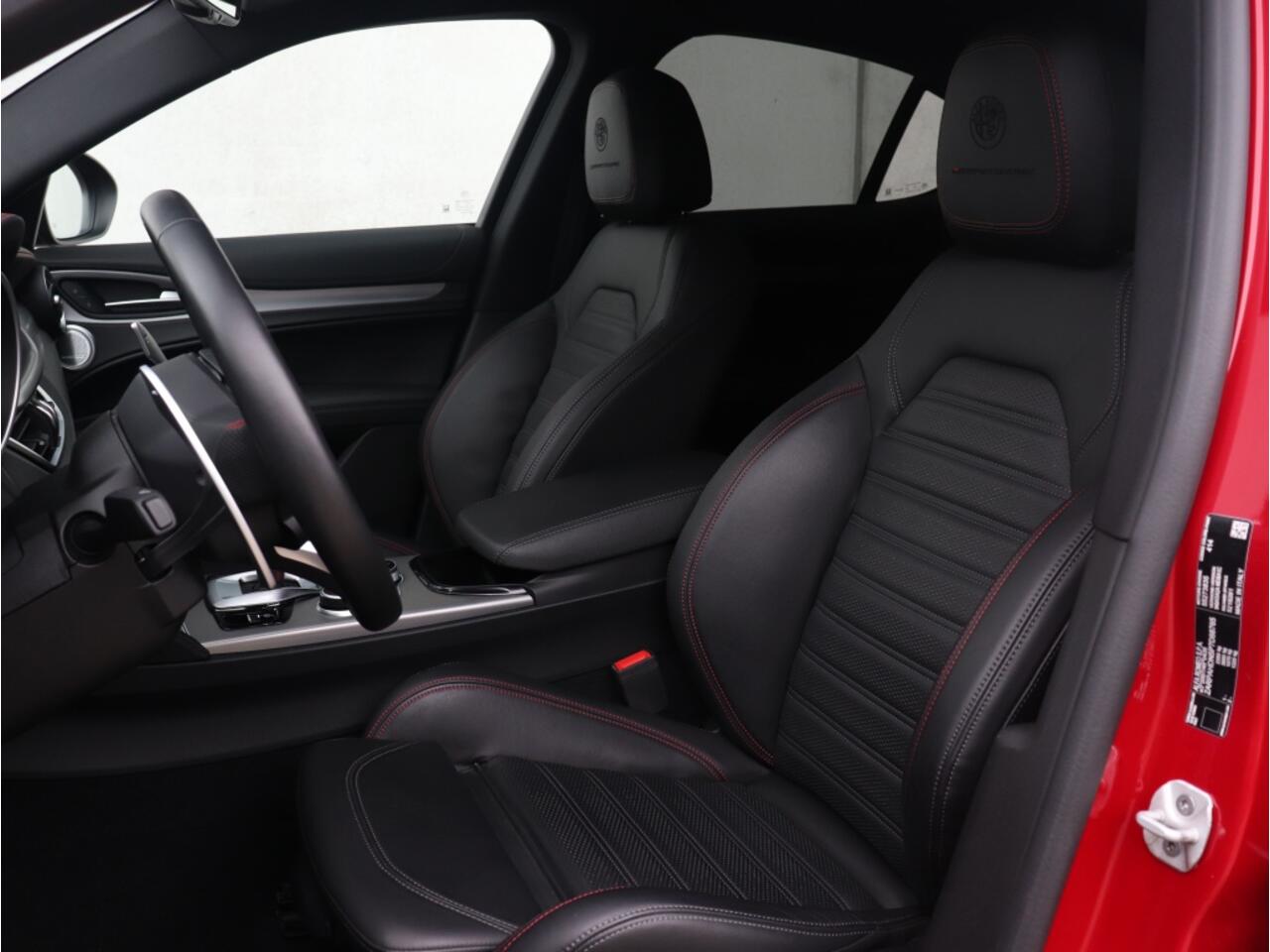 Alfa Romeo Stelvio 2.0 Turbo 280 PK AWD Competizione | Veloce | Harman | BTW | 21"