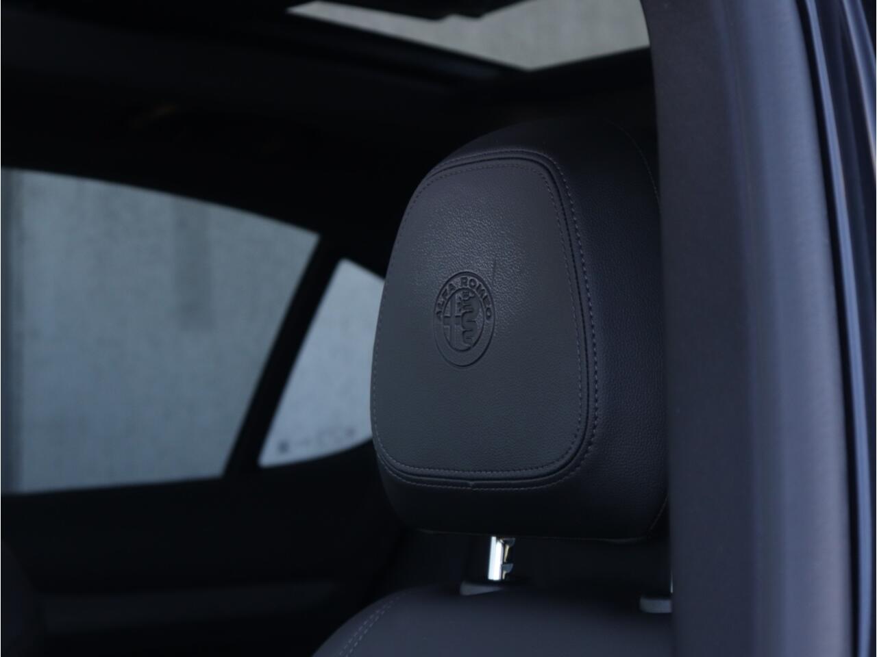 Alfa Romeo Stelvio 2.0 Turbo 280 PK AWD Veloce | Pano | MY24 | Harman | Trekhaak