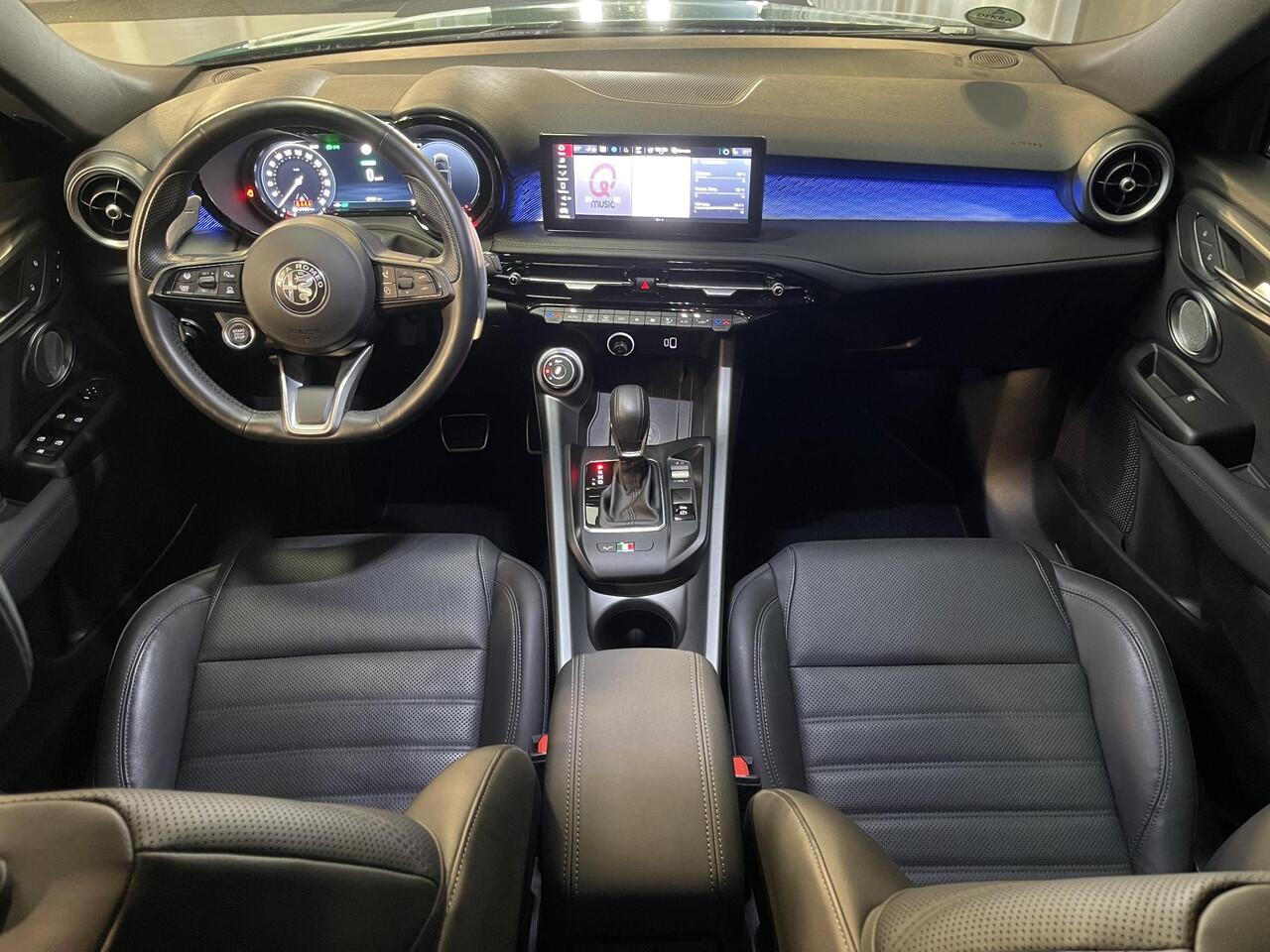 Alfa Romeo Tonale 1.5T Hybrid Veloce 20''/DNA/Leder + memory/Stuur + stoelverwarming + koeling/Dodehoek/Adaptieve cruise/Harman Kardon/Keyless/Camera/Matrix LED