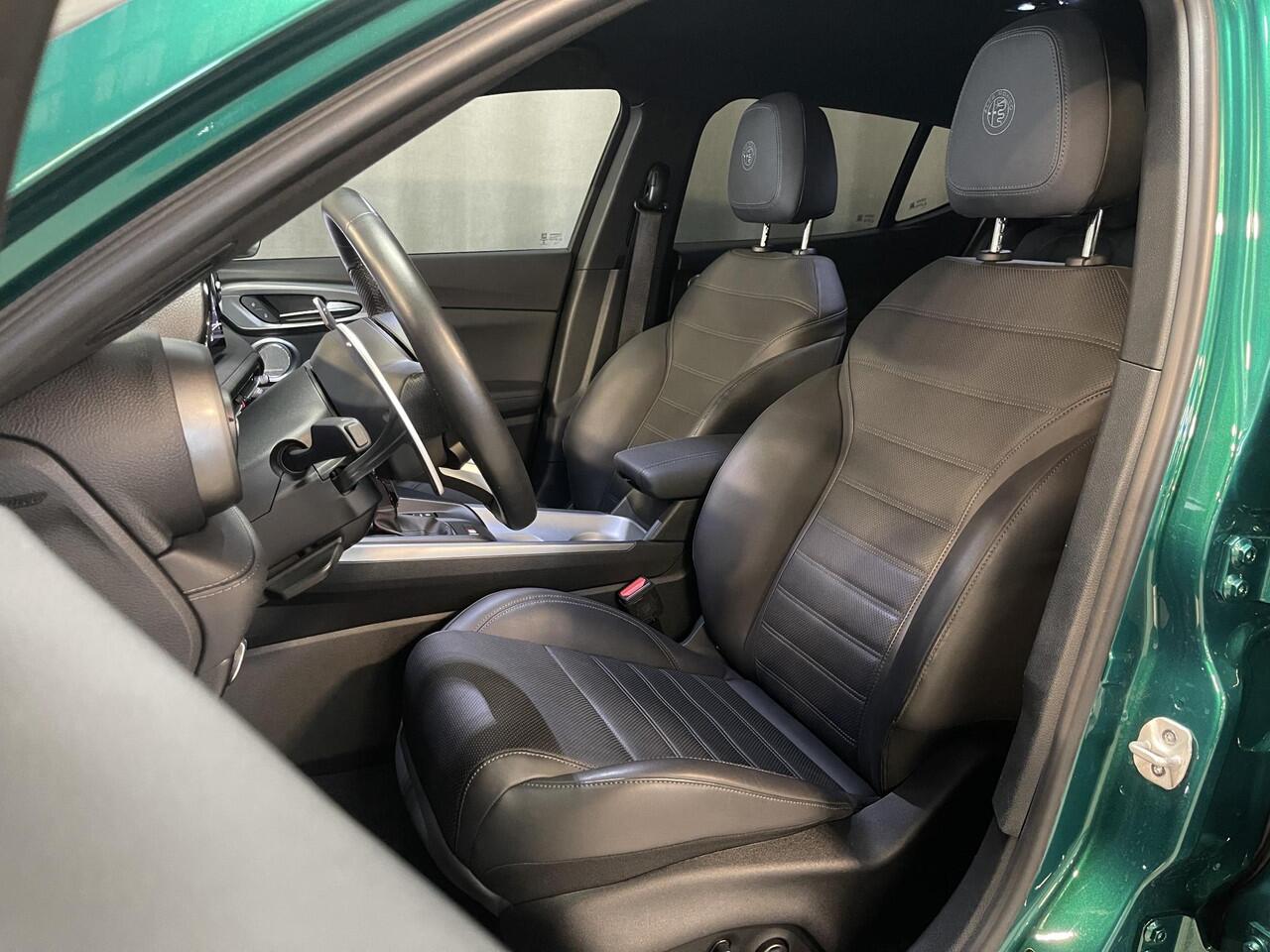 Alfa Romeo Tonale 1.5T Hybrid Veloce 20''/DNA/Leder + memory/Stuur + stoelverwarming + koeling/Dodehoek/Adaptieve cruise/Harman Kardon/Keyless/Camera/Matrix LED