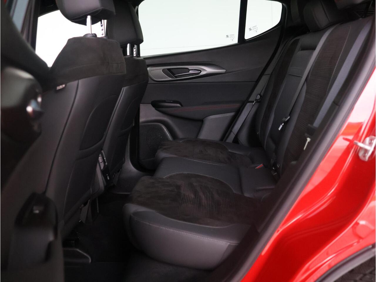 Alfa Romeo Tonale 1.5T Hybrid Veloce | Adaptieve demping | Tech pack | All-Season banden |