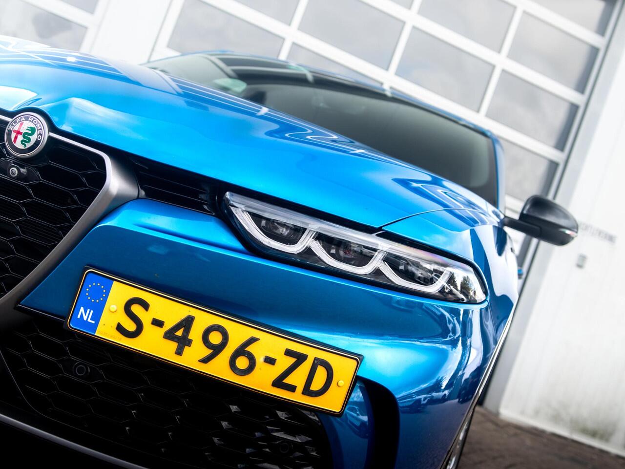 Alfa Romeo Tonale Plug-In Hybrid Q4 280pk Edizione Speciale | Technology Pack | Winter Pack | Blu Misano