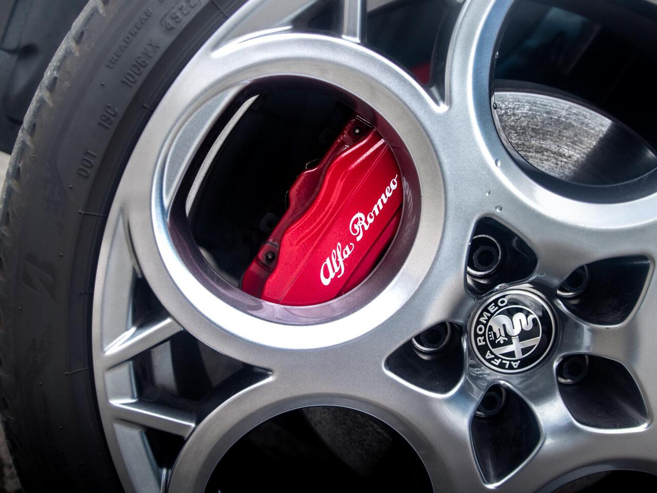 Alfa Romeo Tonale Plug-In Hybrid Q4 280pk Edizione Speciale | Technology Pack | Winter Pack | Blu Misano