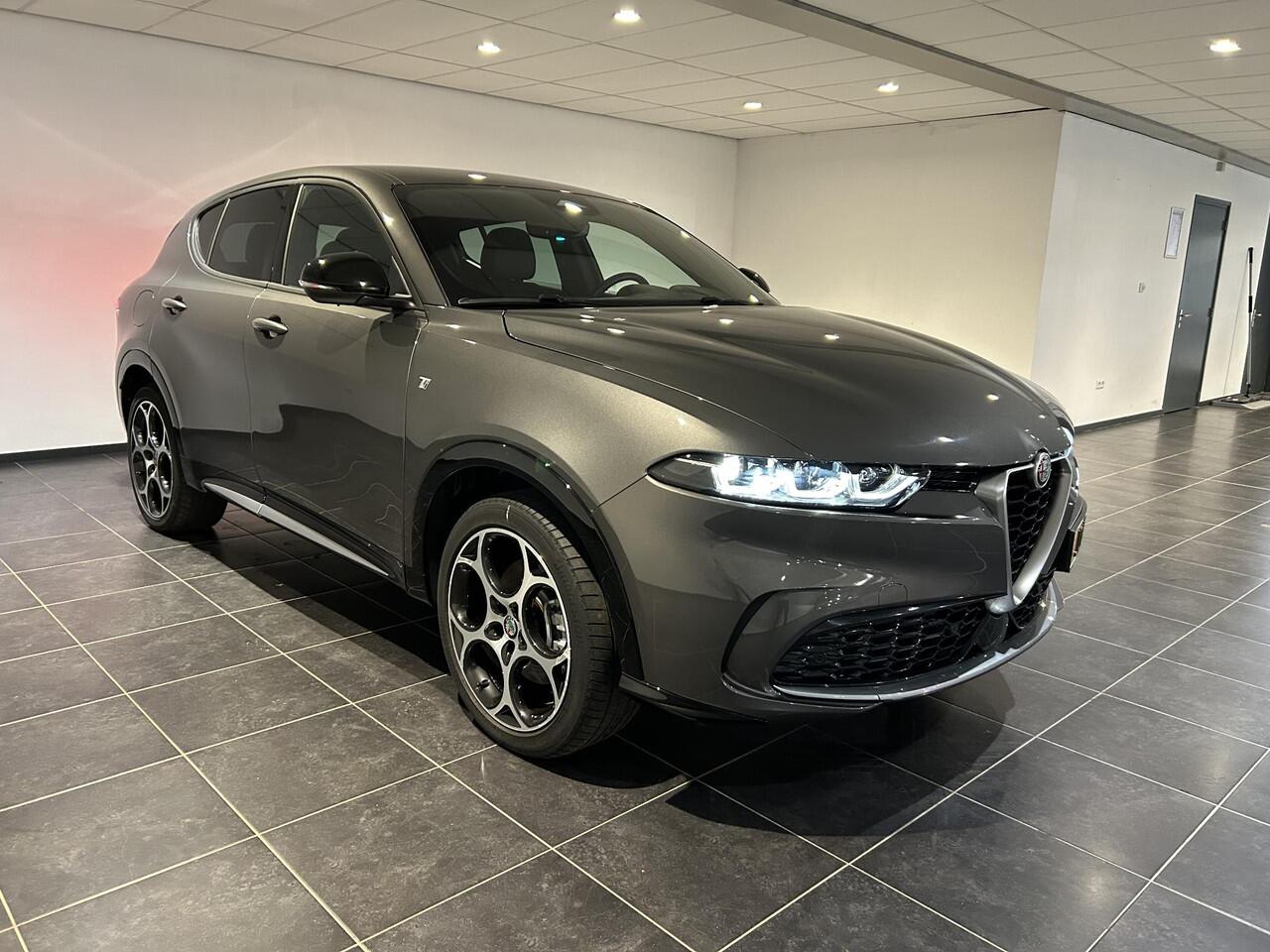 Alfa Romeo Tonale 1.3T PHEV Ti | Navigatie | Adaptieve cruise control | Achteruitrijcamera |