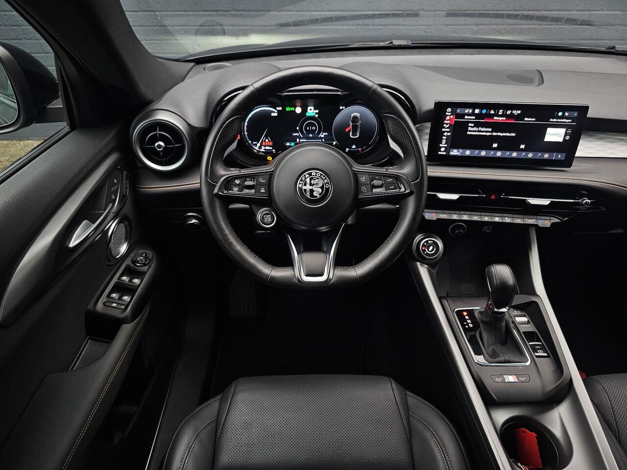 Alfa Romeo Tonale 1.5T Hybrid Veloce / HARMAN KAR. / ADAS 2 / 360 CAMERA /