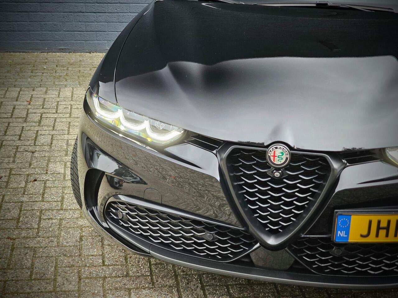 Alfa Romeo Tonale 1.5T Hybrid Veloce / HARMAN KAR. / ADAS 2 / 360 CAMERA /