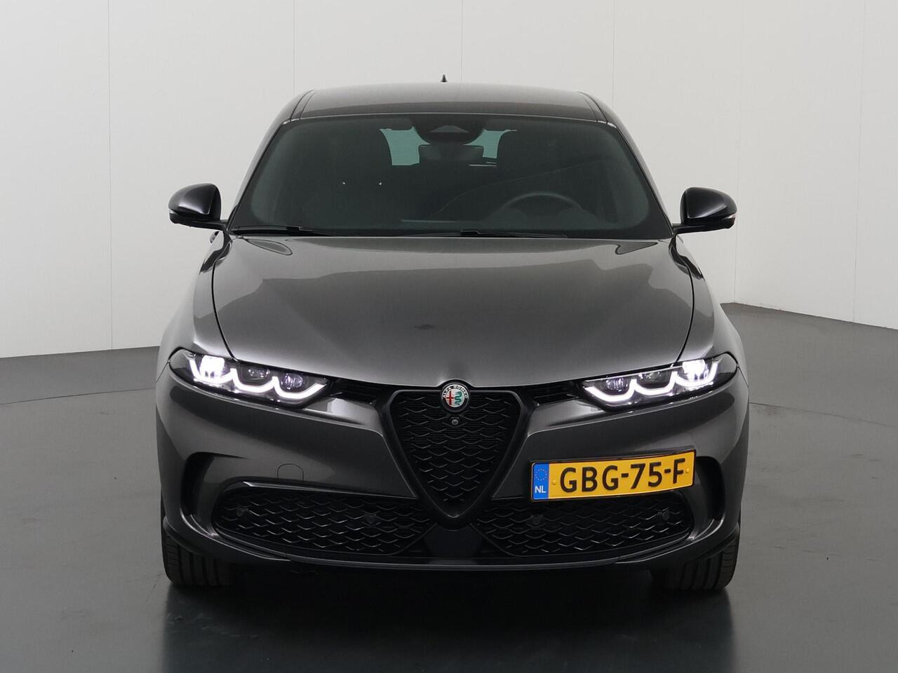 Alfa Romeo Tonale 1.5T Hybrid Veloce | Leder | 360 Graden Camera | Stoel/Stuurwielverwarming | Keyless |