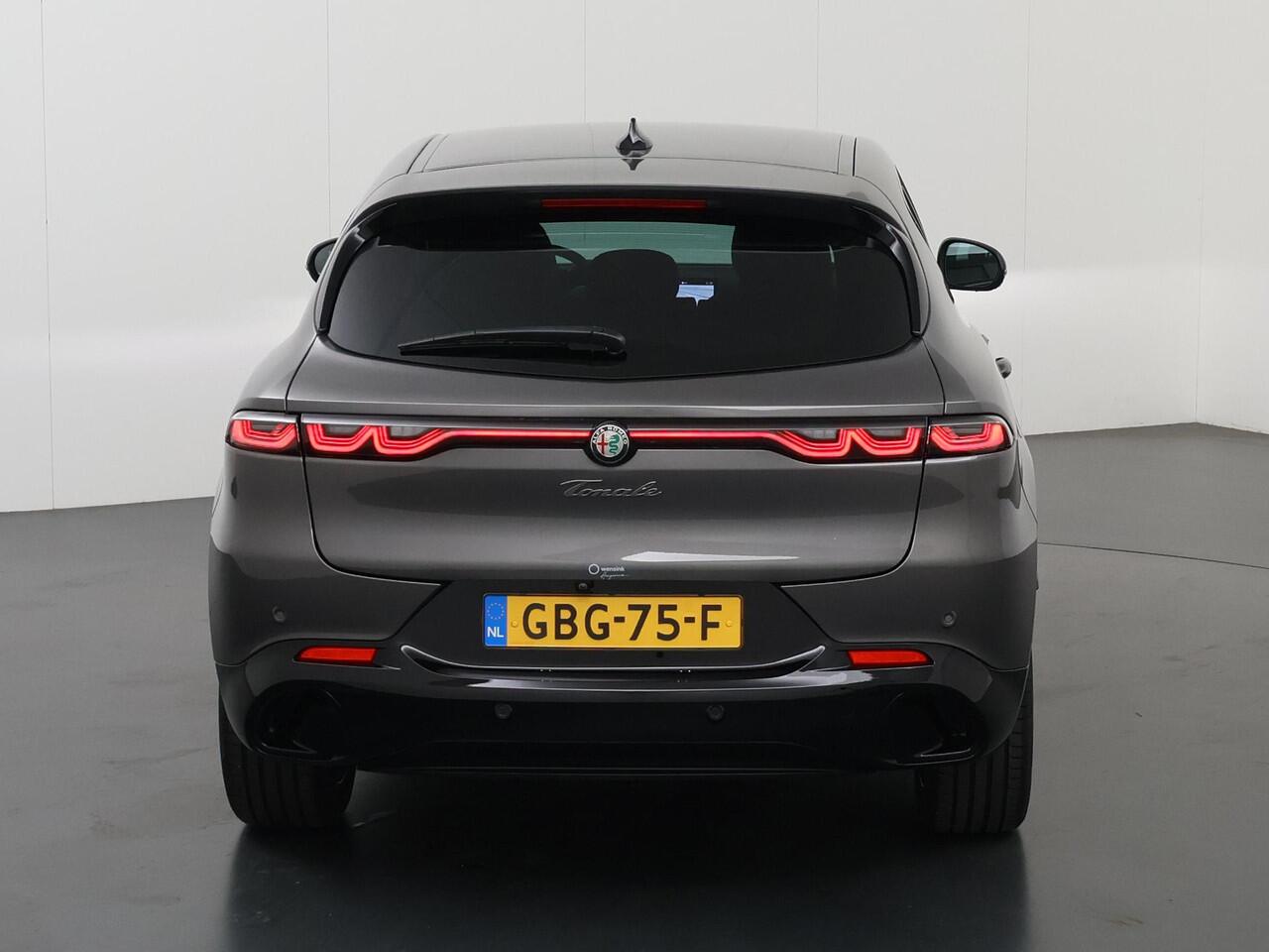 Alfa Romeo Tonale 1.5T Hybrid Veloce | Leder | 360 Graden Camera | Stoel/Stuurwielverwarming | Keyless |