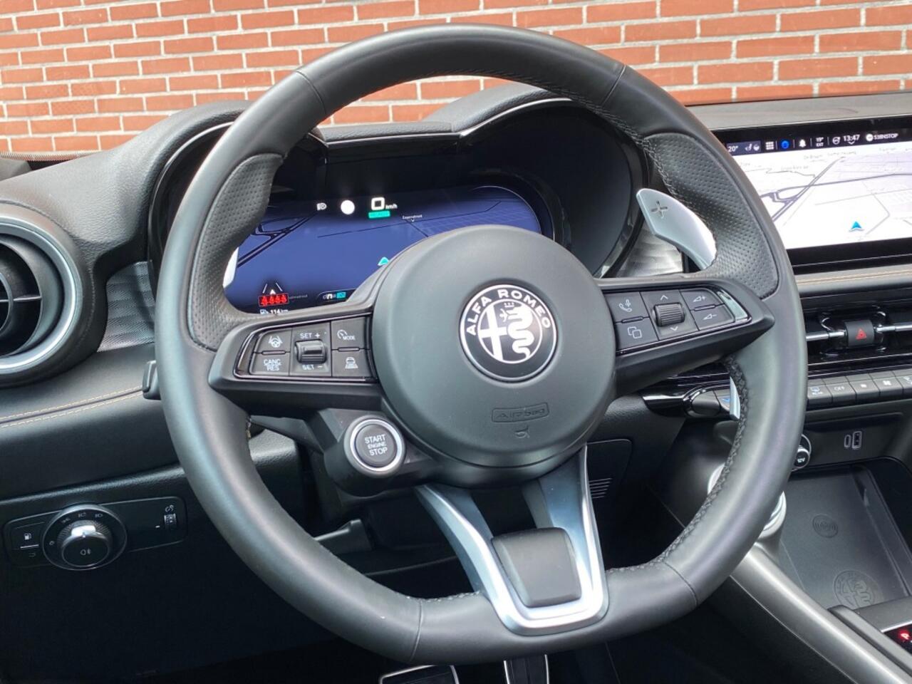 Alfa Romeo Tonale 1.3T PHEV TRIBUTO ITALIANO NAV ADAPT-CRUISE SCHUIF/KANTELDAK 360CAMERA CARPLAY