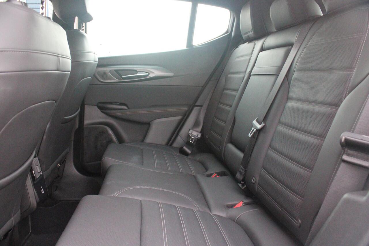 Alfa Romeo Tonale 1.5T 160PK Hybrid VELOCE | PANORAMISCH SCHUIF/KANTEL DAK | PREMIUM PACK: LEDEREN BEKLEDING/GEVENTILEERDE VOORSTOELEN/4-VOUDIG ELEKTRISCH VERSTELBARE LENDESTEUN VOORSTOELEN/HOOGGLANS ZWARTE RAAMOMLIJSTING/AMBIENT LIGHTING | TECHNOLOGY PACK: PARKEERWAARSCHU