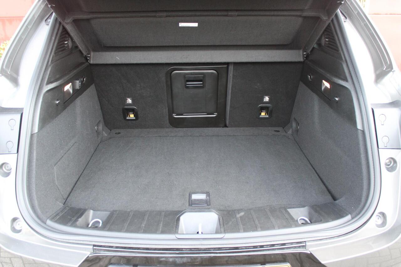 Alfa Romeo Tonale 1.5T 160PK Hybrid VELOCE | PREMIUM PACK: LEDEREN BEKLEDING/GEVENTILEERDE VOORSTOELEN/4-VOUDIG ELEKTRISCH VERSTELBARE LENDESTEUN VOORSTOELEN/HOOGGLANS ZWARTE RAAMOMLIJSTING/AMBIENT LIGHTING | TECHNOLOGY PACK: PARKEERWAARSCHUWING VOOR EN ACHTER/360° CAMERA/