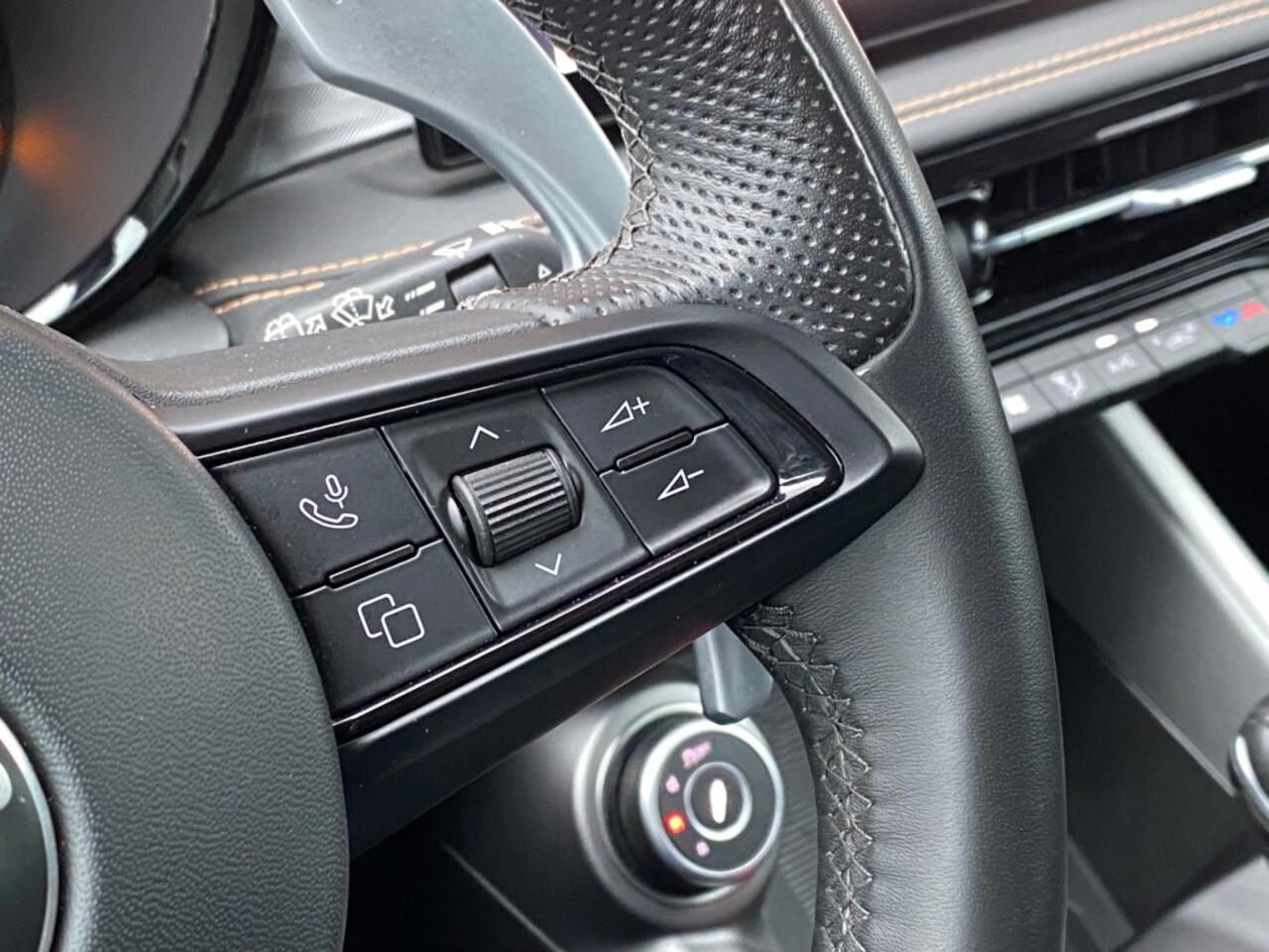 Alfa Romeo Tonale 1.3T PHEV PLUG-IN VELOCE NAVI ADAPT-CRUISE STOELVW+VENTI CAMERA