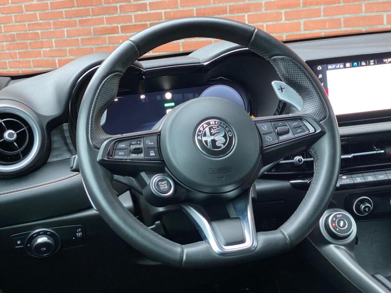 Alfa Romeo Tonale 1.3T PHEV PLUG-IN VELOCE NAVI ADAPT-CRUISE STOELVW+VENTI CAMERA